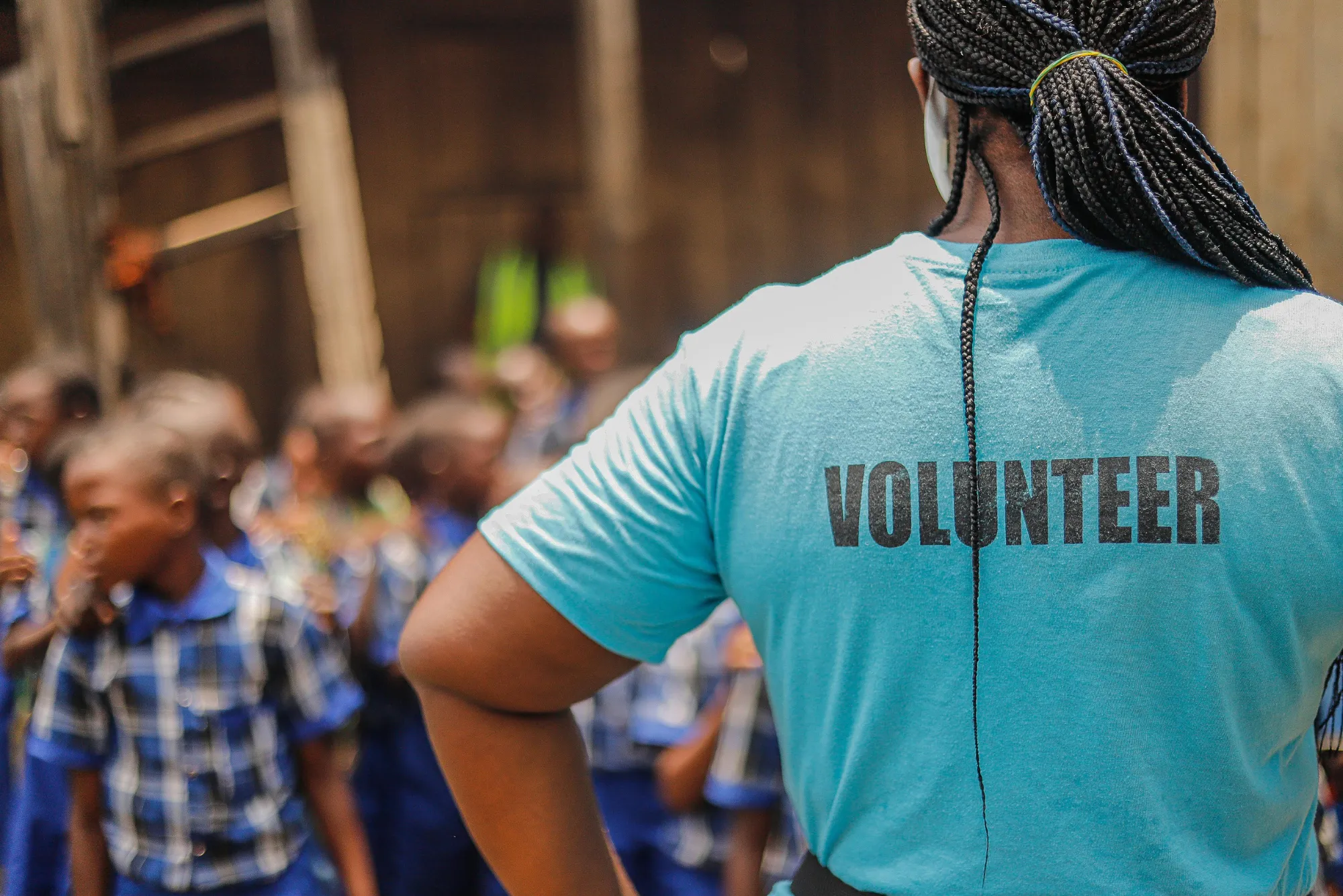 Beneficios del voluntariado en educación impacto en los niños y en los voluntarios