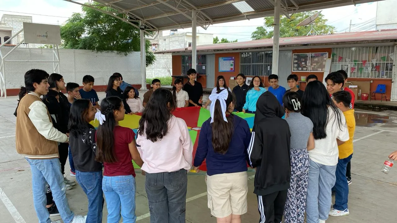 Cómo la música puede ser una herramienta para enseñar inglés en zonas rurales